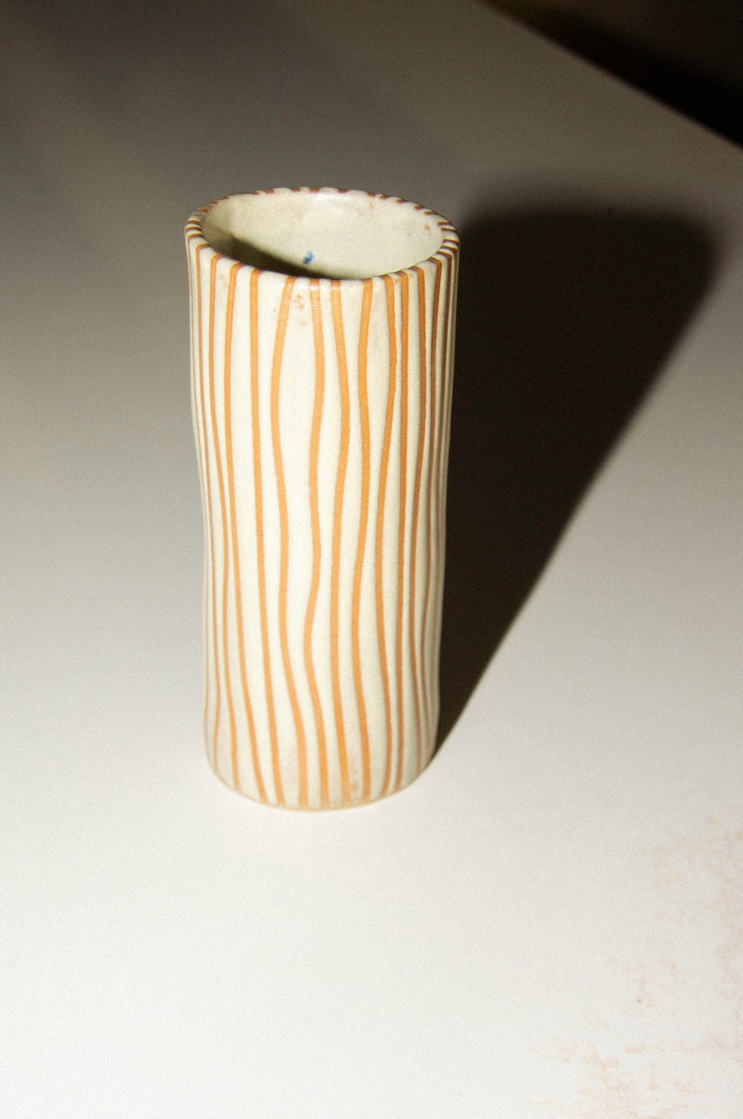 Vase Pop Lines 02