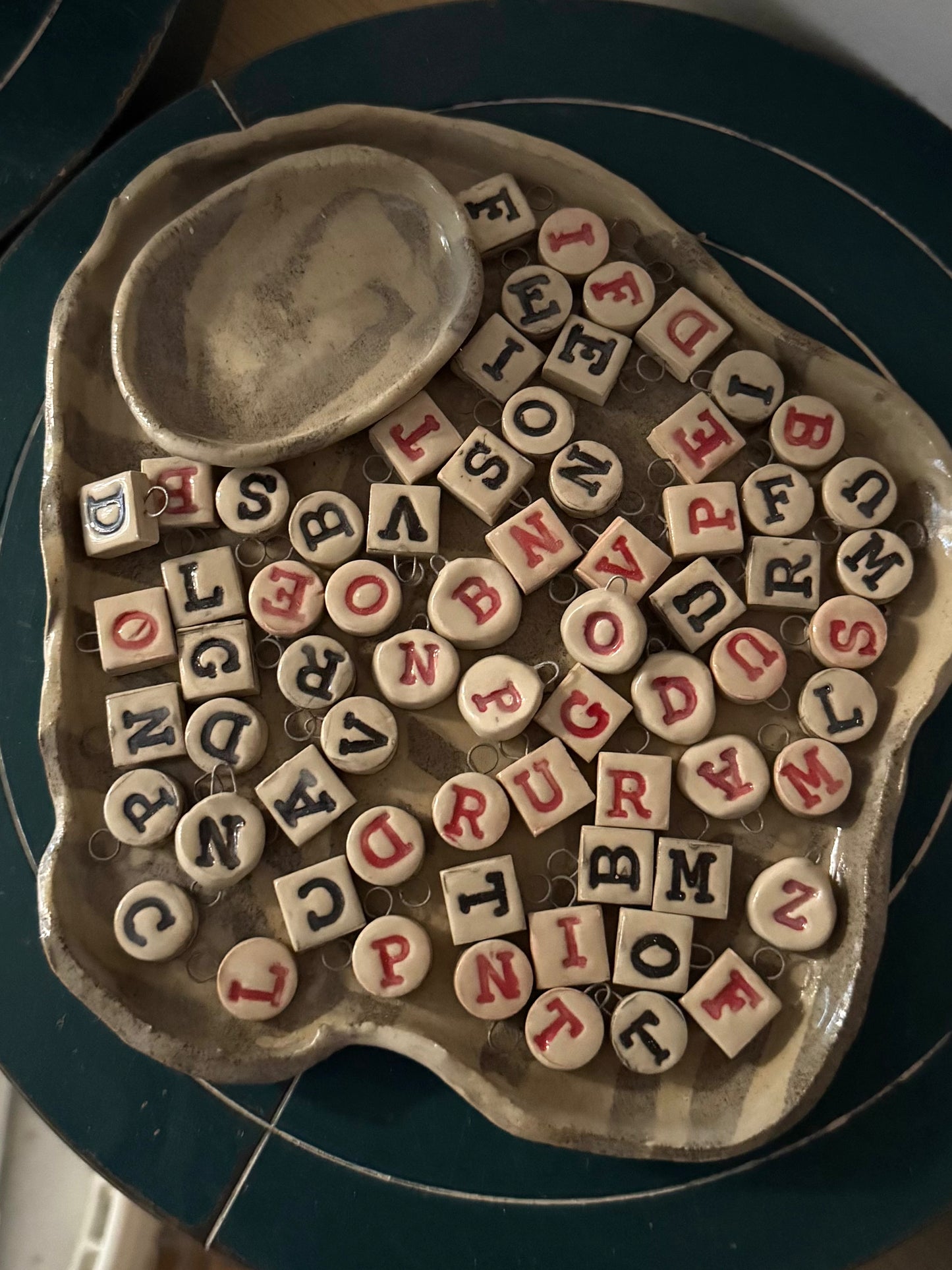 Ciondolino lettera